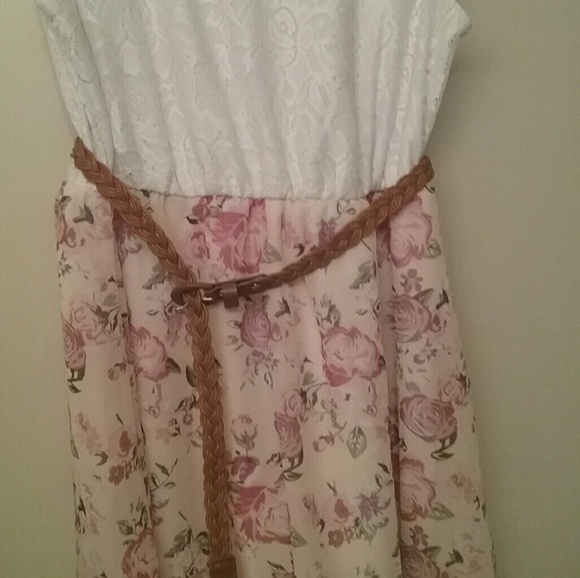 Almost famous floral dress. Country chic. - Picture 4 of 8